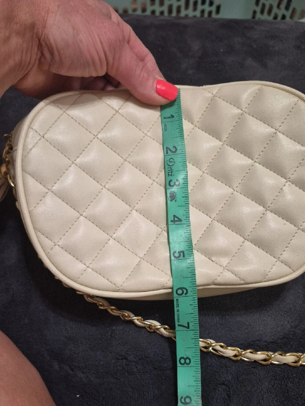 Vintage Quilted Cream Crossbody Bag with Gold Chain and Tassel